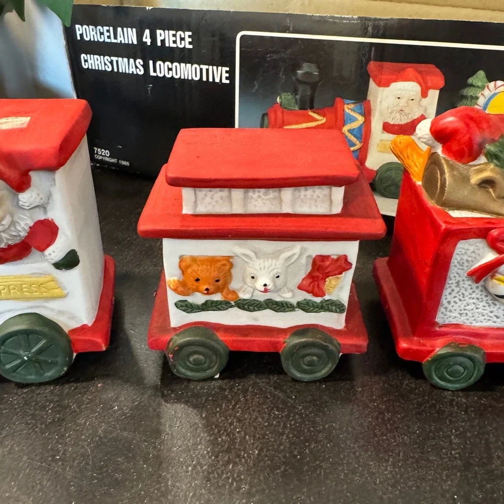 Vintage 1986 Price Products Porcelain 4 Piece Christmas‎ Locomotive Train Set